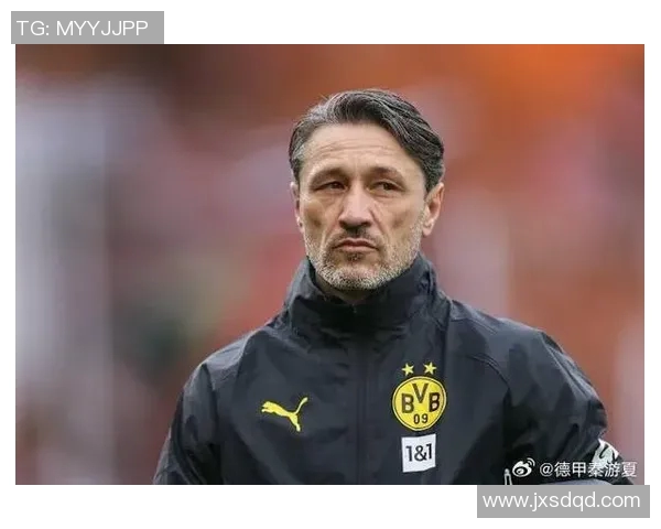 足球明星剃眉毛的时尚潮流与个性表达探讨