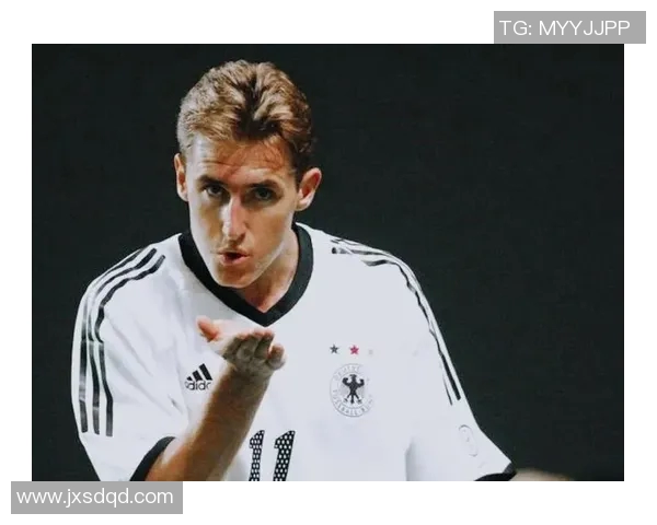 大三巴足球明星的传奇之路与辉煌成就探秘